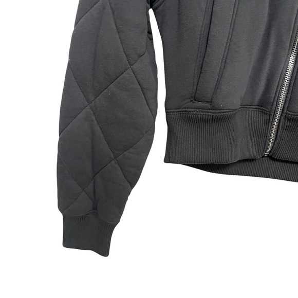 Abercrombie and Fitch Quilted Bomber Jacket - Picture 8 of 11